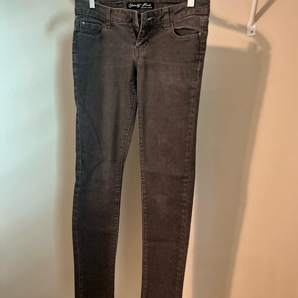 Women’s gray mid rise skinny jeans